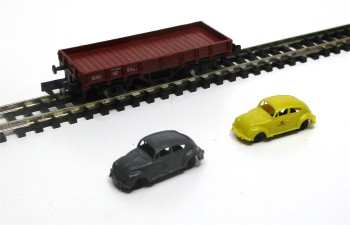 Spur N Arnold 0406 Niederbordwagen 2 Postautos DB OVP (6537K)