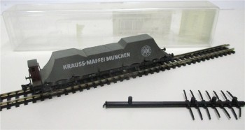 Spur N Minitrix 13264 Flachwagen mit Plane Krauss Maffei SSw 07 (5968K)